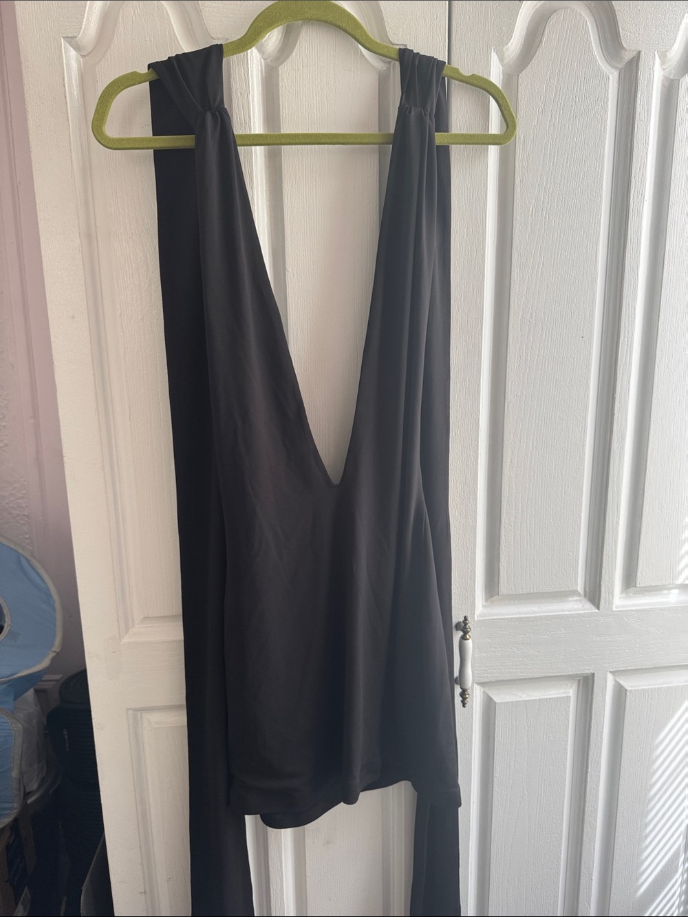 Danielle Guzio NWT size small plunge neck dress with attached scarf